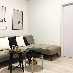 Perfect Home: Cozy 2br & Balcony Bucarest